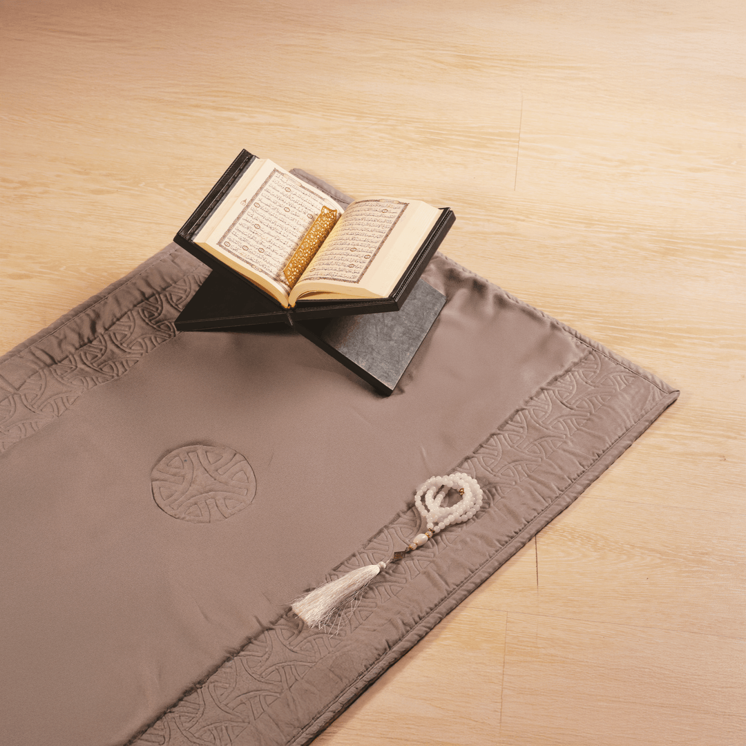 QUILTED PRAYER MATS