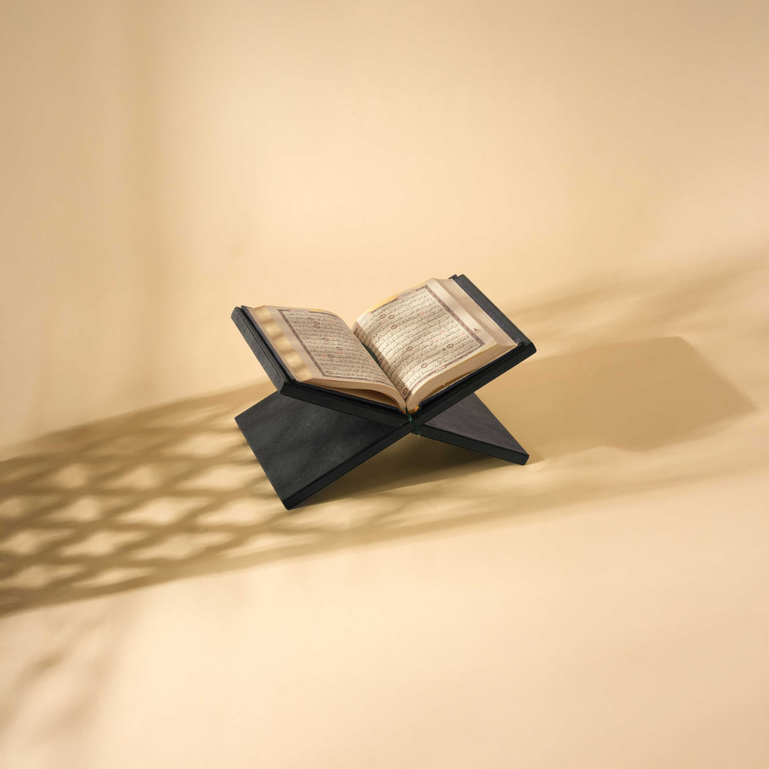 WEAVED QURAN STAND