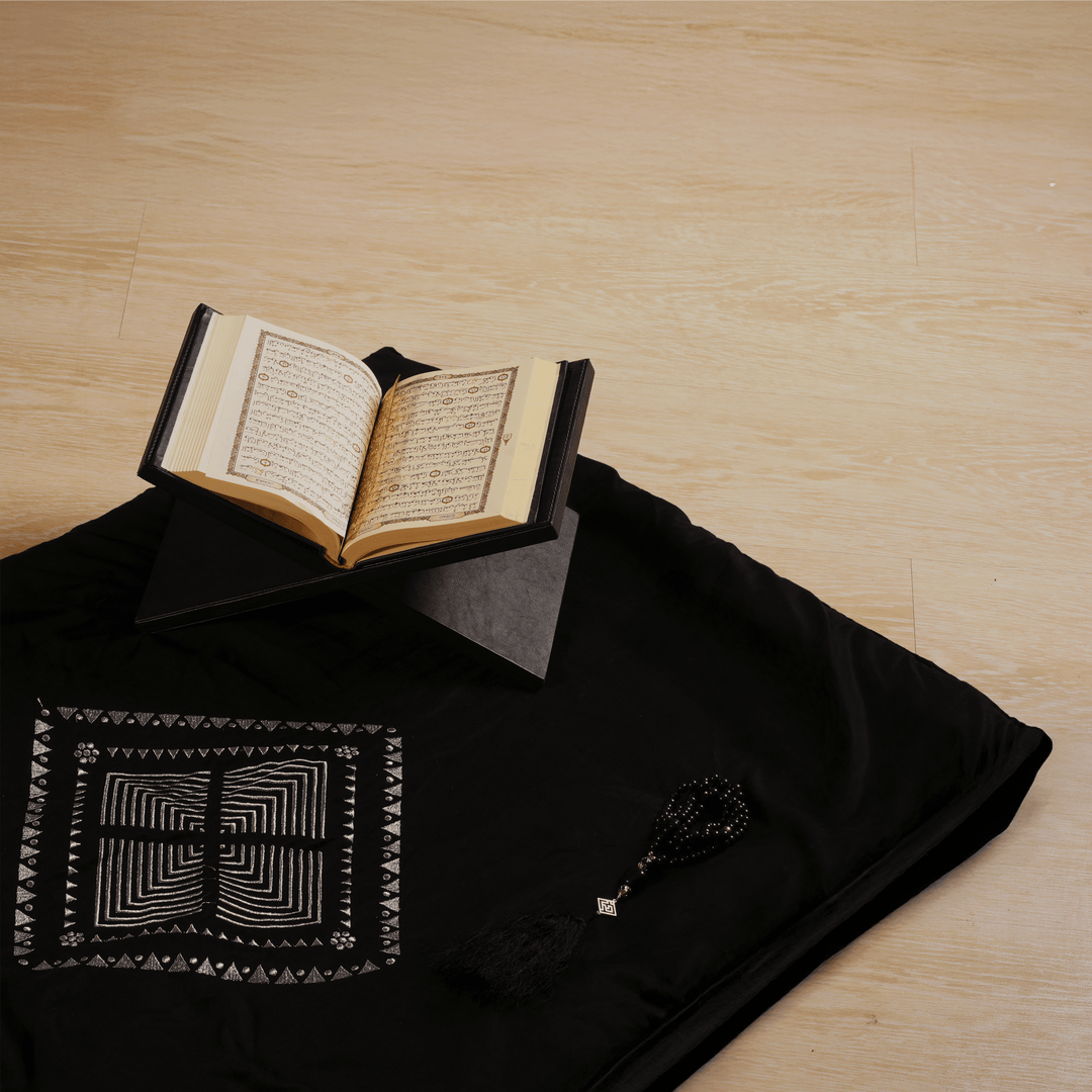 EMBROIDERED PRAYER MATS